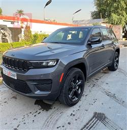 جیپ گراند شیرۆکی